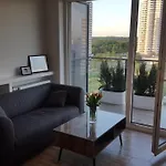 Apartment Wsrod 1000cy Swiatel - Prywatny Parking - Duzy Balkon - Piekny Widok Noca Na Panorame Tysiaclecia