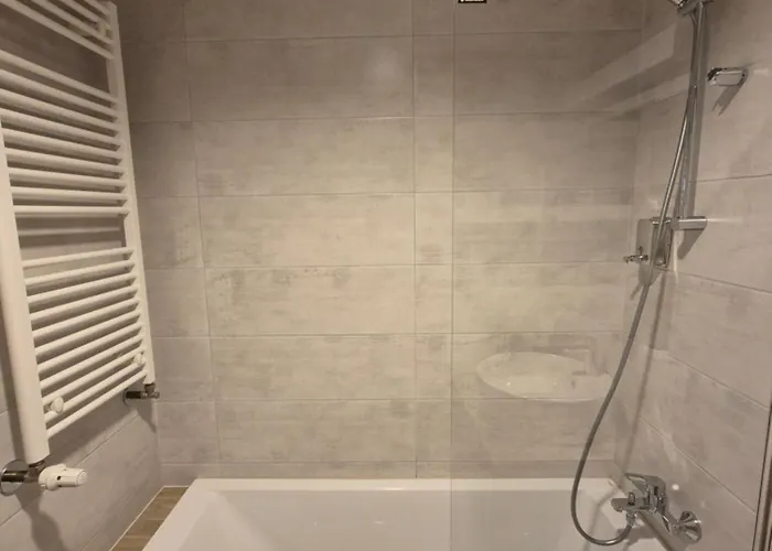 Wsrod 1000cy Swiatel - Prywatny Parking - Duzy Balkon - Piekny Widok Noca Na Panorame Tysiaclecia Katowice